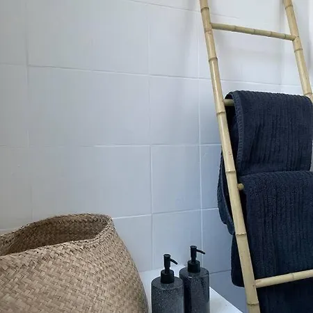 40m2 - Hyper Centre Apartman *